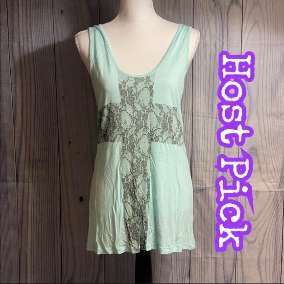 ✅HOST Pick✅ Vanity Criss Cross Back Tank Top, XL - Picture 1 of 8